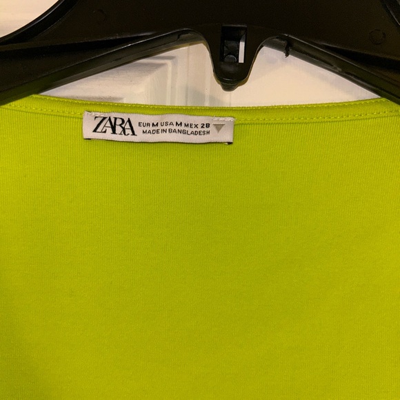 Flattering neon green Zara long sleeve top size M - Picture 4 of 4
